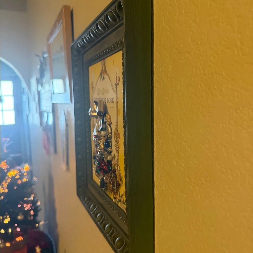 Vintage Christmas Wall Decor - Picture 10 of 10